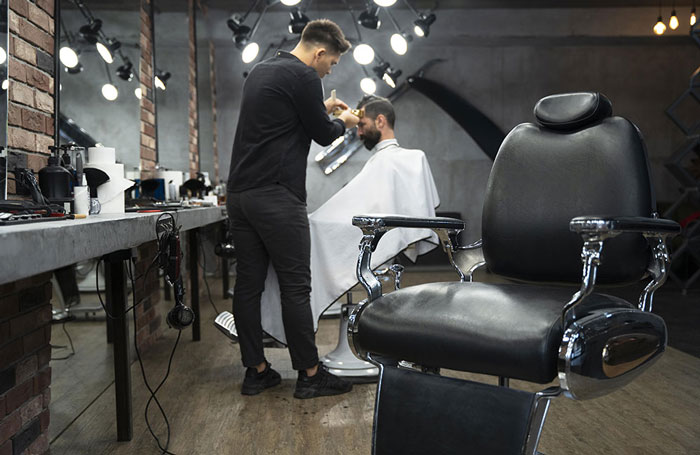 Signature Styles: The Best Haircuts at Our Barber Shop Post 4